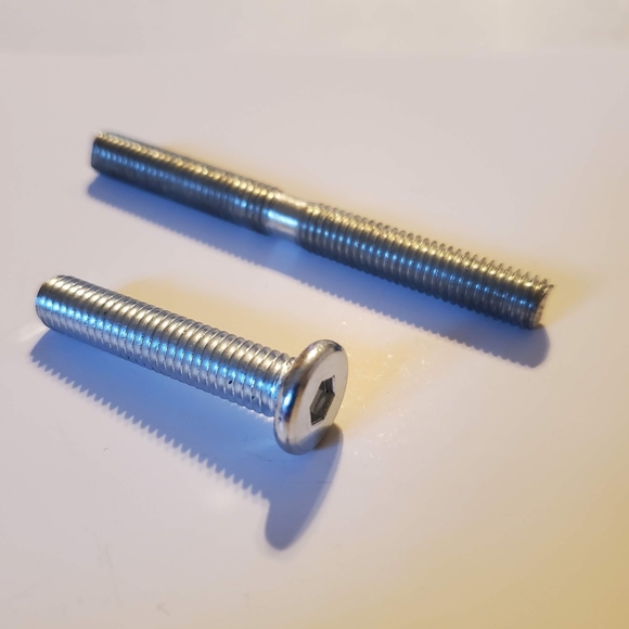 7 M Replacement Cat Scratching Post - M8 Screw Type - 11.6 in × 2.7 in - Picture 3 of 3